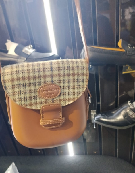 Small leather bag